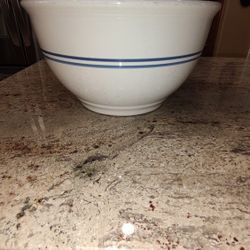 3 Vintage Gibson Everyday Nesting Mixing Bowl Set