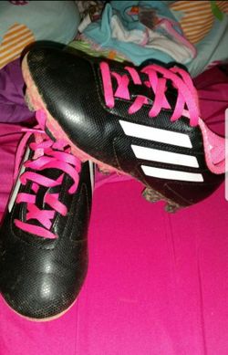 Adidas girls soccer cleats