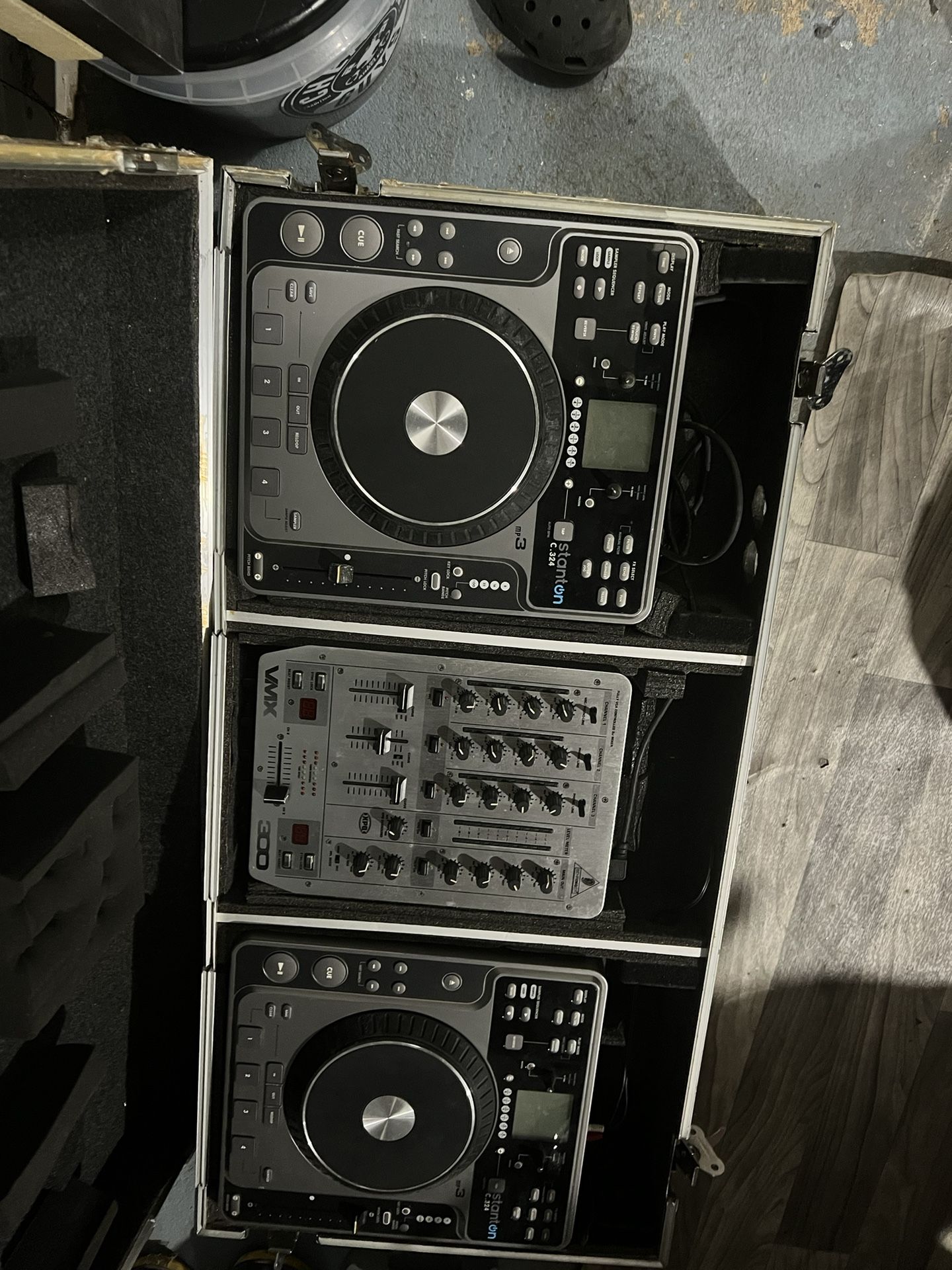 dj equipment