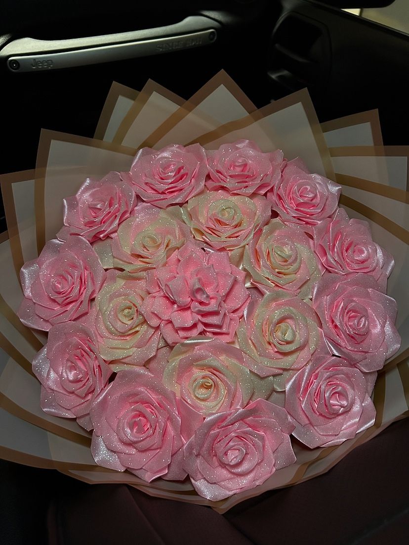 Beautiful mixed pink rose bouquet