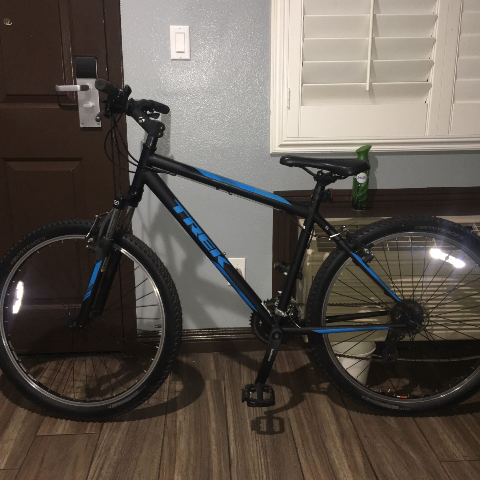 TREK 820 Mountain Bike #WTU332LK0216L