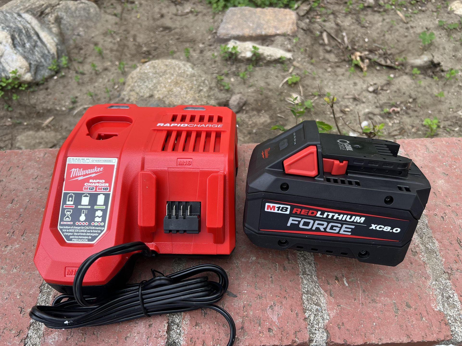Milwaukee M18 Forge XC8.0 Battery And Milwaukee M18/12 Rapid Charger Brand New Price Is Firm🚫🚫🚫