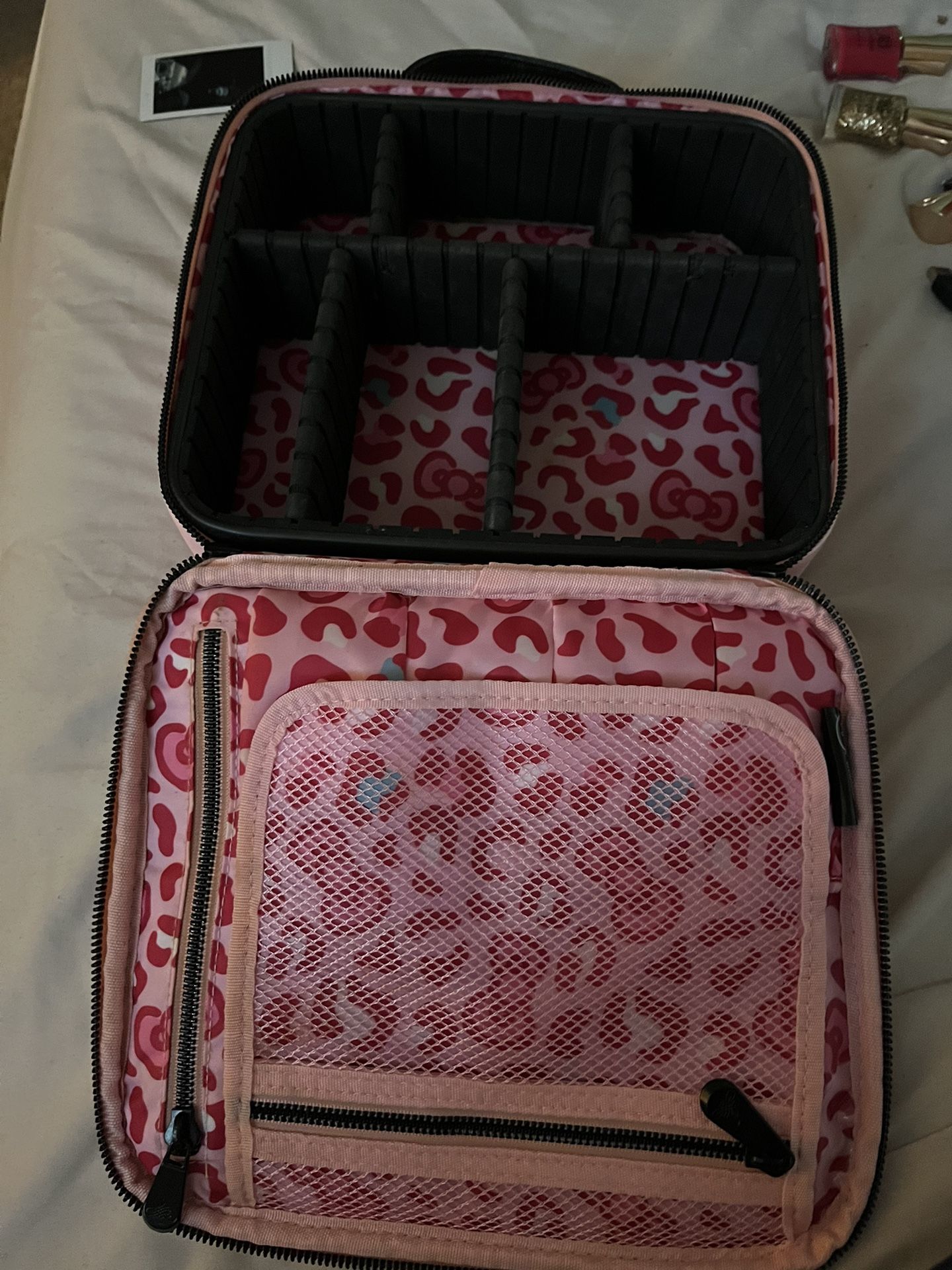 Hello kitty Makeup Bag/organizer