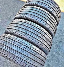 235 45 18 Michelin Tires Con 80% de Vida Las 4