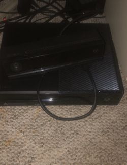 Xbox One 500GB + 1 Controller + Kinect + Headset