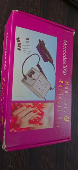 Mercedes2000 Manicure & Pedicure Set