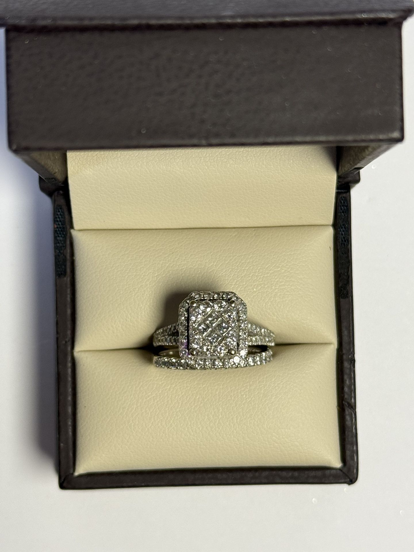 Engagement Ring & Wedding Band