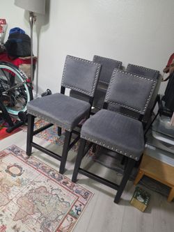 Dinet Chairs