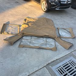 Jeep Wrangler Soft Top Made By Bestop Spice Color Fits Factory Bow assembly 1987 through 1995 windows are in good condition all the zippers Good