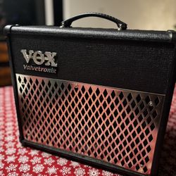VOX Valvetronix AD15VT Guitar Combo Amp