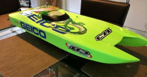 Miss GEICO RC Racing Boat