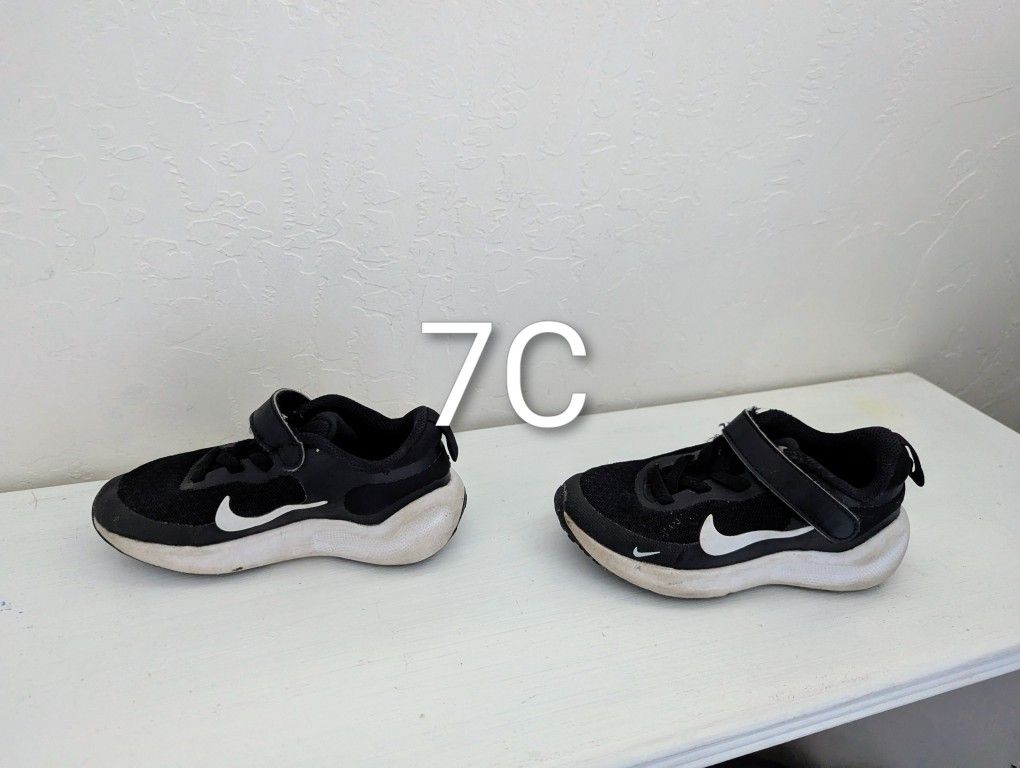 Nikes 7C