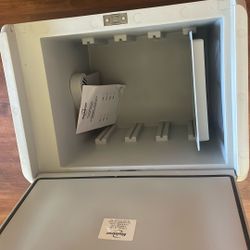 Koolatron 12V Thermoelectric Cooler/Warmer