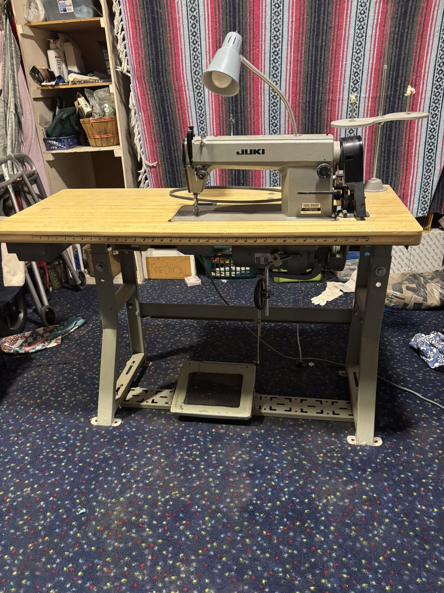 JUKI - DDL5530 W/table