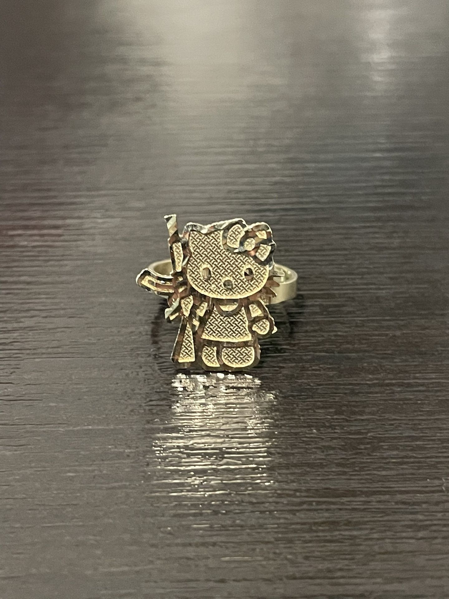 10k Hello Kitty W/ AK-47 Ring 🤑