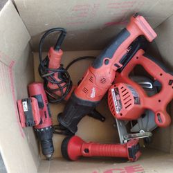 Erramienta Milguakee No Batería No Cargador En Buenas Condiciones 