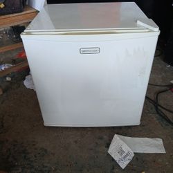 Emerson Mini Fridge 