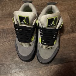 Jordan 4 Neon 95