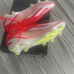 Soccer Cleats  Size 7 only