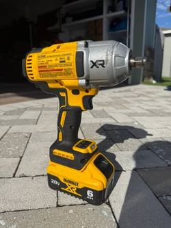 DeWalt DCF900 XR 1/2” High Torque Impact Wrench
