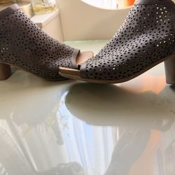 Tan Sandals - Size 9