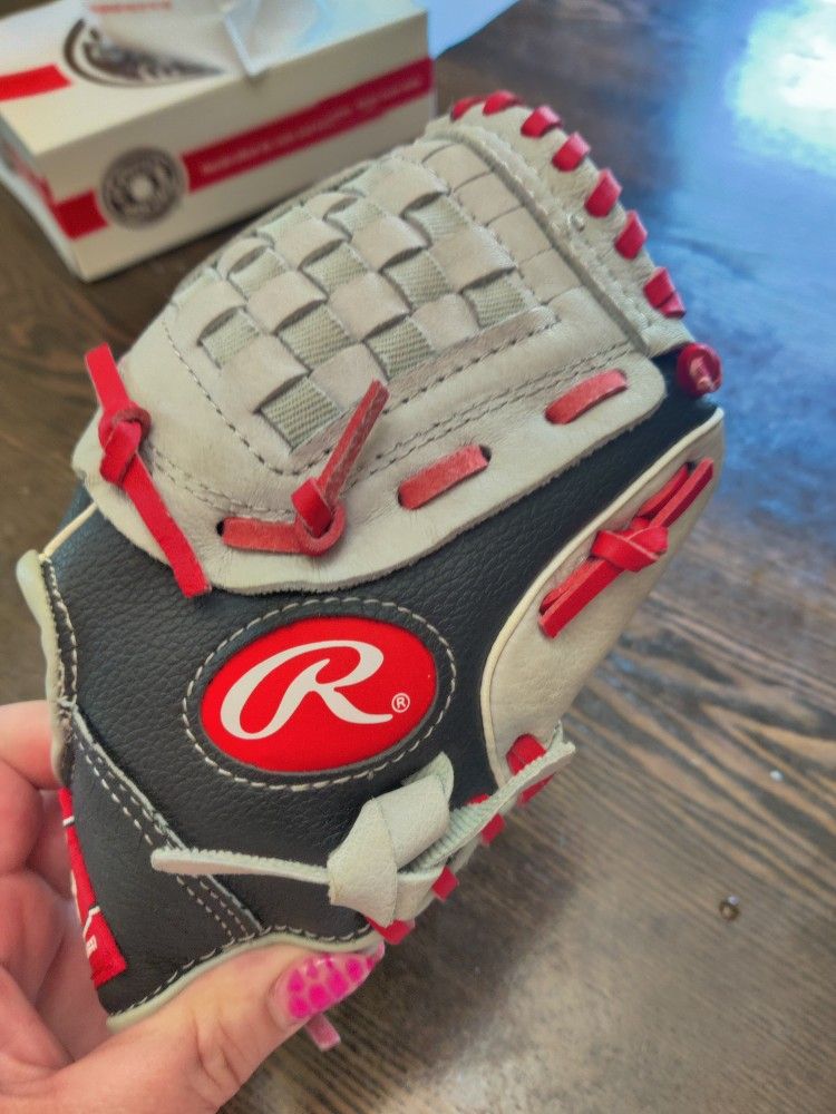 12& Half Inch T Ball Glove