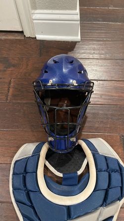 Catcher gear with helmet