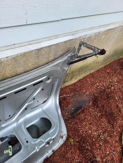 Car trunk lid