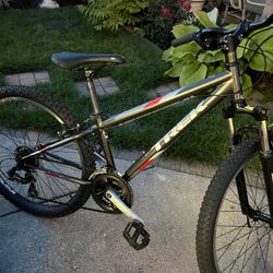 Trek820