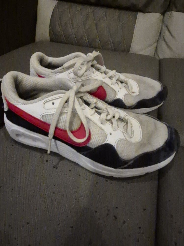 Free Nikes