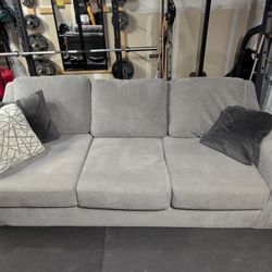 CLEAN Roman Couch Great Condition 