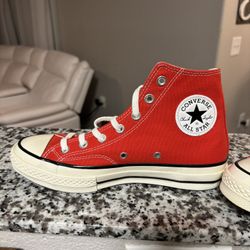 Women’s Converse Size 8