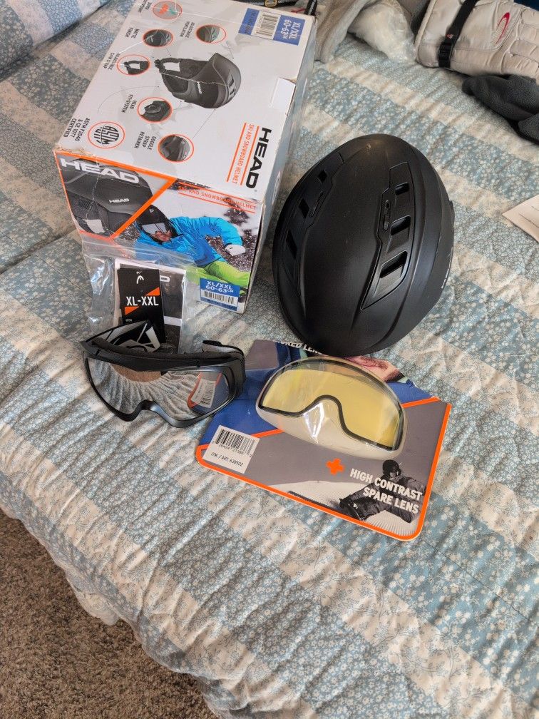 Head Ski / Snow Boarding Helmet w/ matching Googles