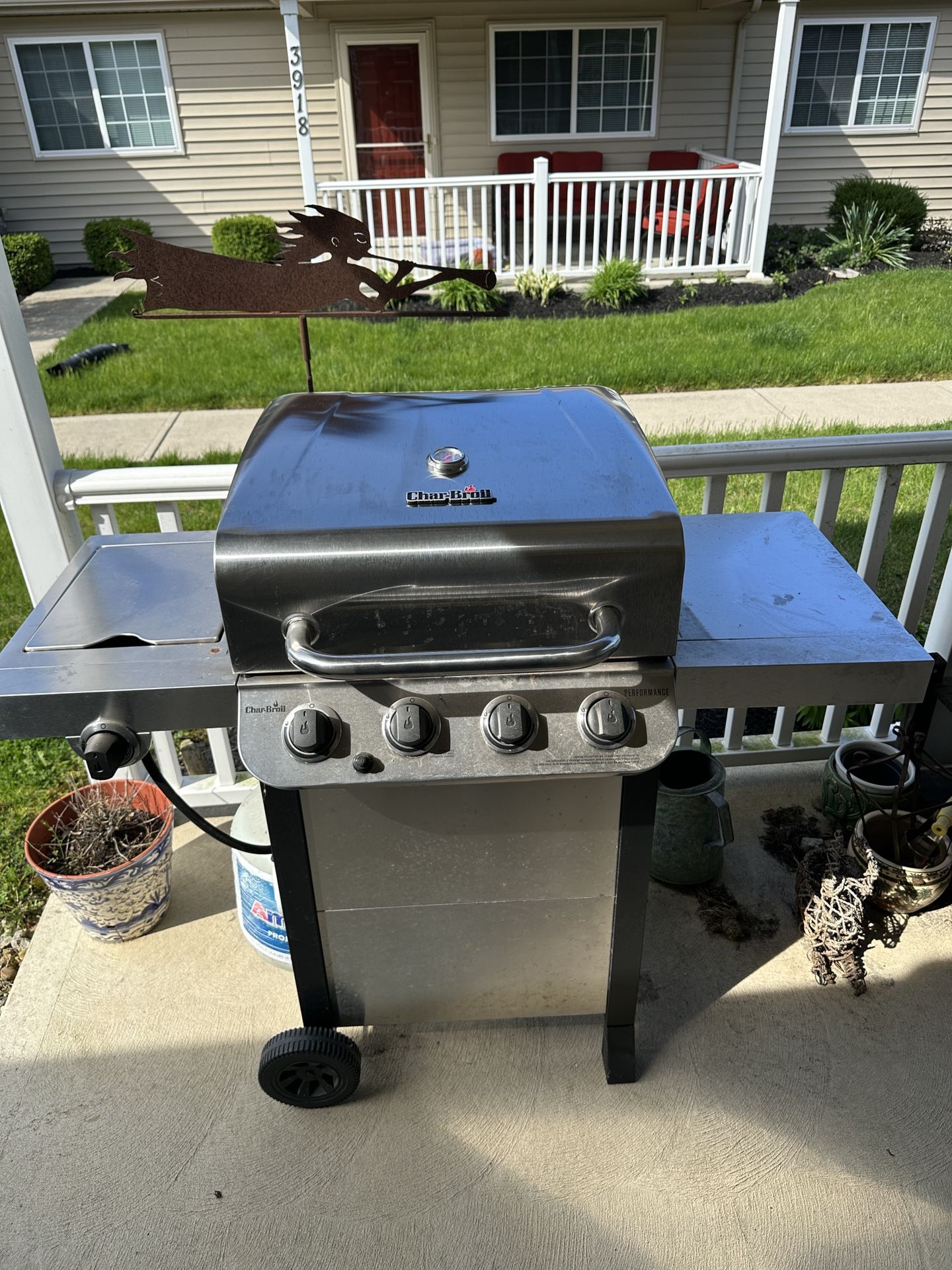 Char Broil 4 Burner Gas Grill With Cover And Tank 