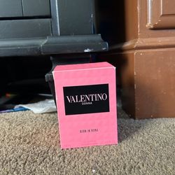 Valentino Perfume