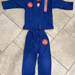 Gracie Barra Jiu Jitsu Gi Size Y4 