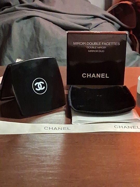 Chanel Authentic Brand New Dual Sided Mirror Duo Compact Folding Mirror With Suede Pouch Boxed