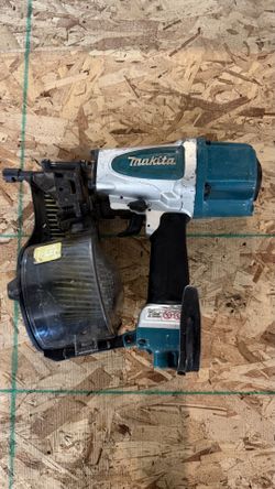 Makita 2-1/2 in. 15° Siding Nail Gun