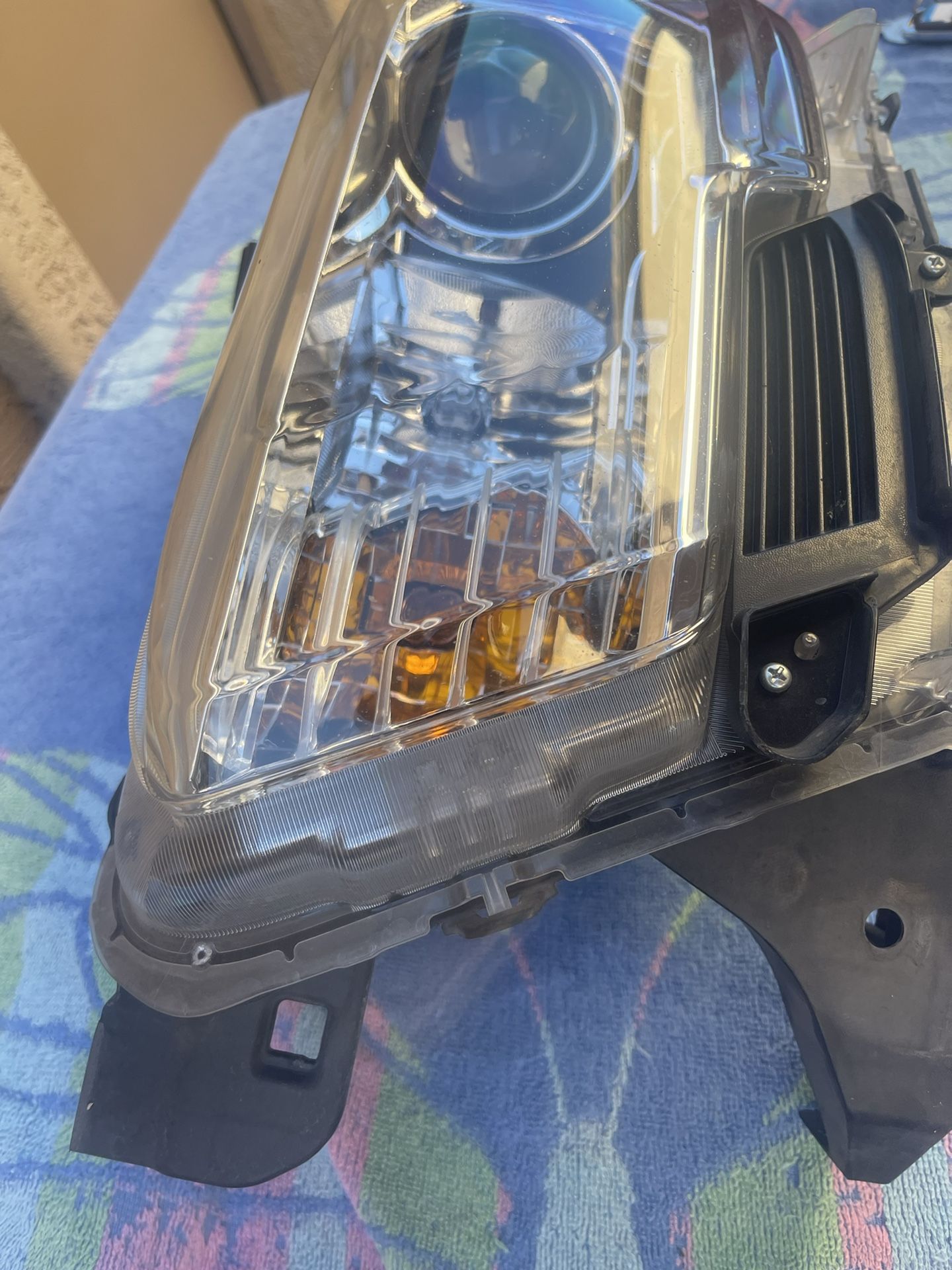 Tacoma OEM TRD Headlights – Pair – Very Nice Condition ! (2016–2023)