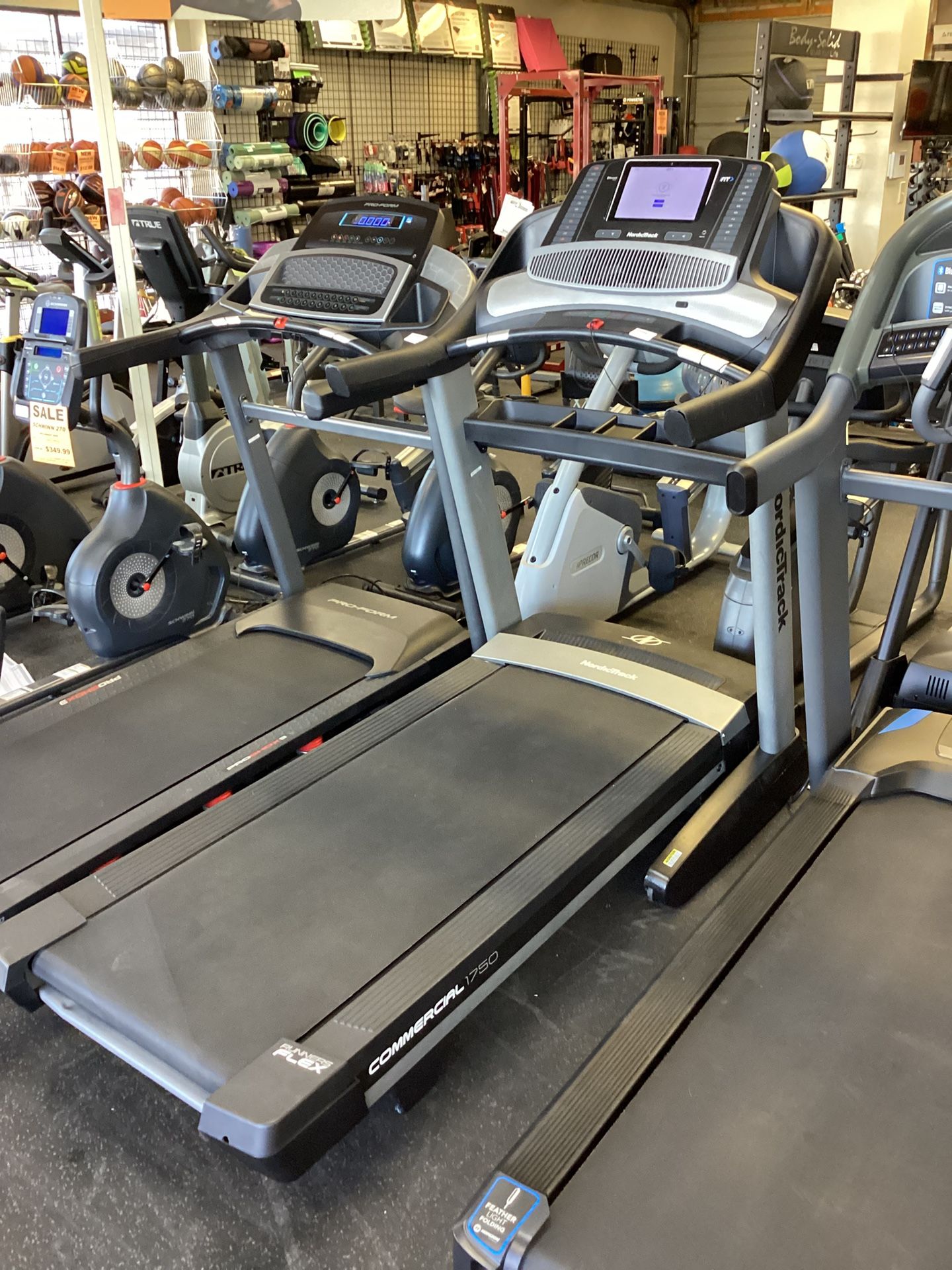 NordicTrack Commercial 1750 Heavy Duty Folding Treadmill With ONLY 26 Hours Of Use