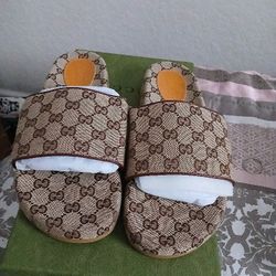 Gucci Monogram Slides Mens Size 9