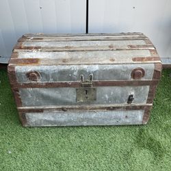 Vintage Metal & Wood Storage Trunk