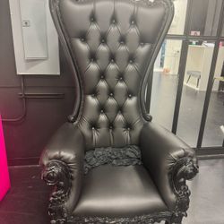 Black Throne Chair 