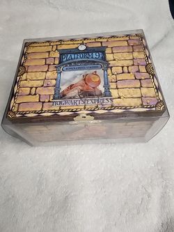 Vintage, New, Unopened 2001 Harry Potter Hogwarts Express 9 3/4 Music Jewelry box