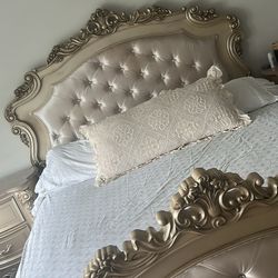 Gold tufted antique bedroom set