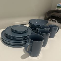 crate and barrel dish set
