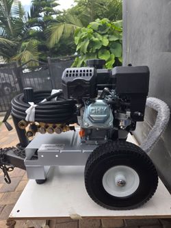 MI-T-M Heavy Duty Pressure Washer 3500 psi Choremaster Series