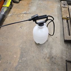 1 Gallon Pump Sprayer