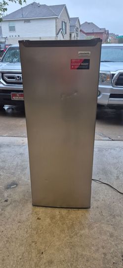 Frigidaire Gallery Garage Ready Upright Freezer