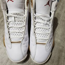 Air Jordan Retro 13 Defiant Moments 